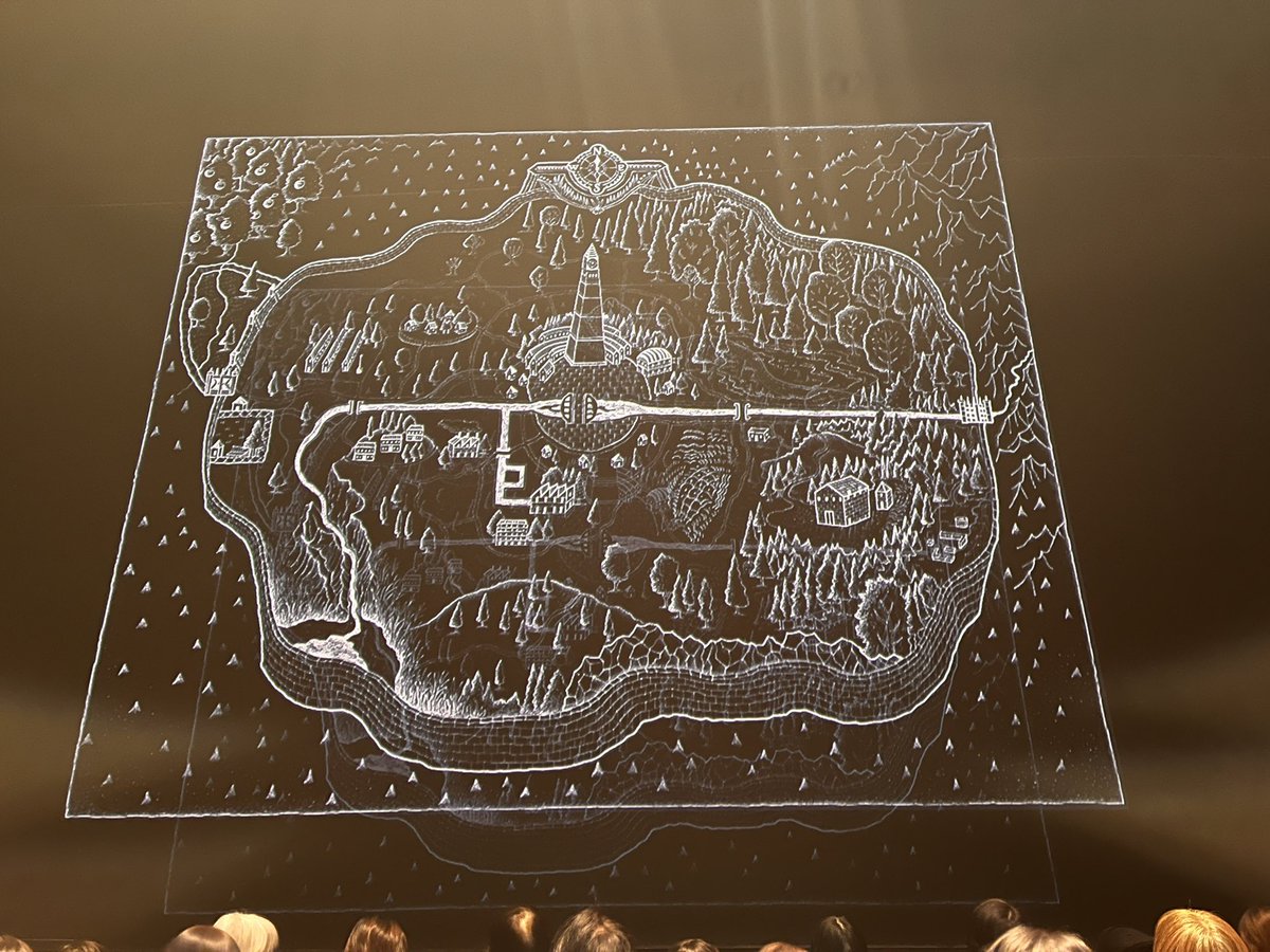 hana427's tweet photo. #世界の終りとハードボイルド・ワンダーランド 村上春樹ワールドを、音楽、映像、ダンスも用いてたっぷり表現。想像以上の出来栄えに嬉しくなりました。5列目で表情も良く見え、大満足。クリアファイル買っちゃった。 #藤原竜也  #東京芸術劇場 https://t.co/V7rHSAFJ1b