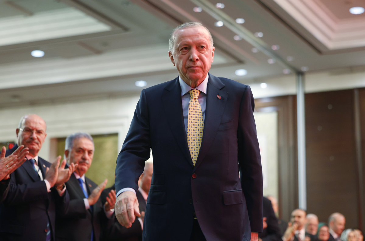 tcbestepe's tweet image. “Büyük, güçlü ve müreffeh bir Türkiye için iş dünyamızla yol yürümeye devam edeceğiz” tccb.gov.tr/haberler/410/1…