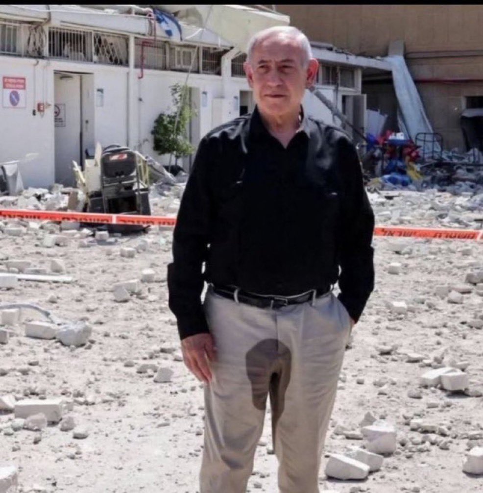 AdameMedia's tweet image. BREAKING: Netanyahu SKIPS Trump’s Board of Peace ceremony over fears of being ARRESTED in Switzerland for Gaza war crimes.

Your reminder that Netanyahu is a wanted war criminal.