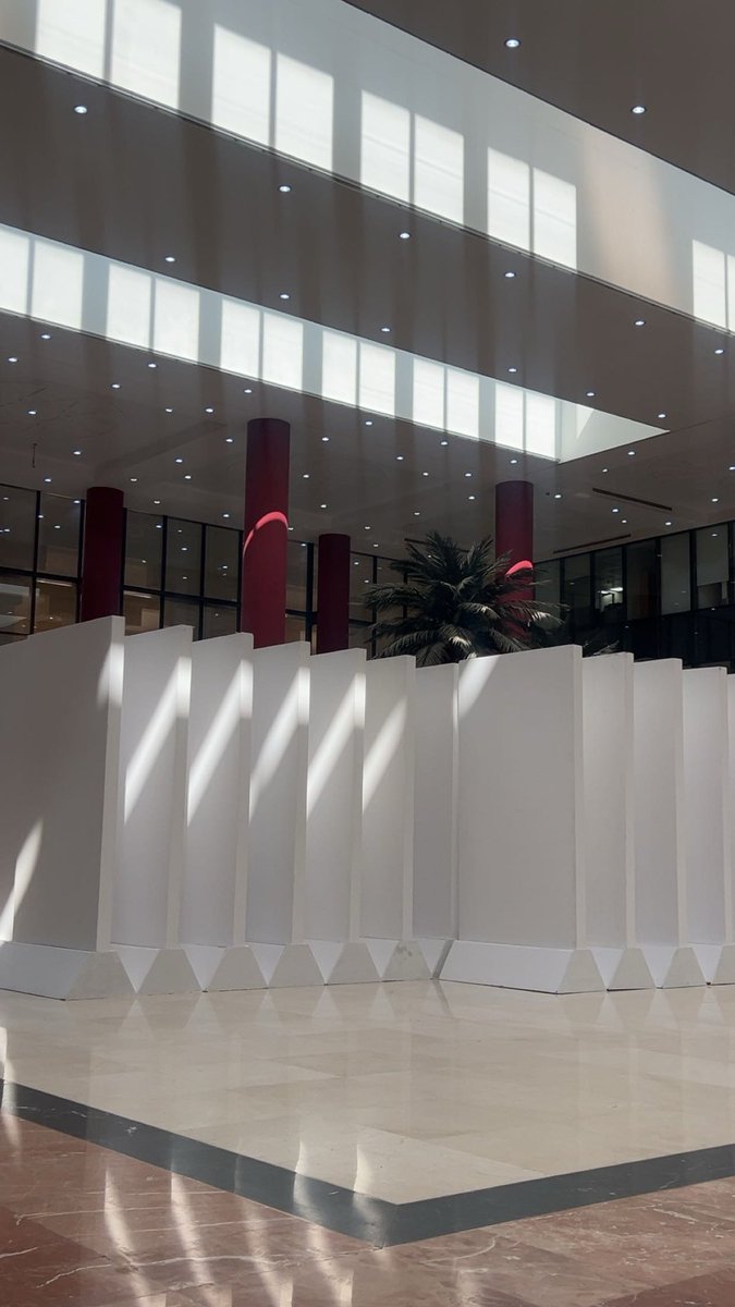 تجهيزات معرض تنفس #جامعة_الإمام 
أقدر أراهن بنات إمامو أكثر معرض بتنبسطون فيه
ألعاب ، مسابقات ، فعاليات ، دراجات ، أنشطة رياضية
والكثير والكثيــر 💙💙💙!