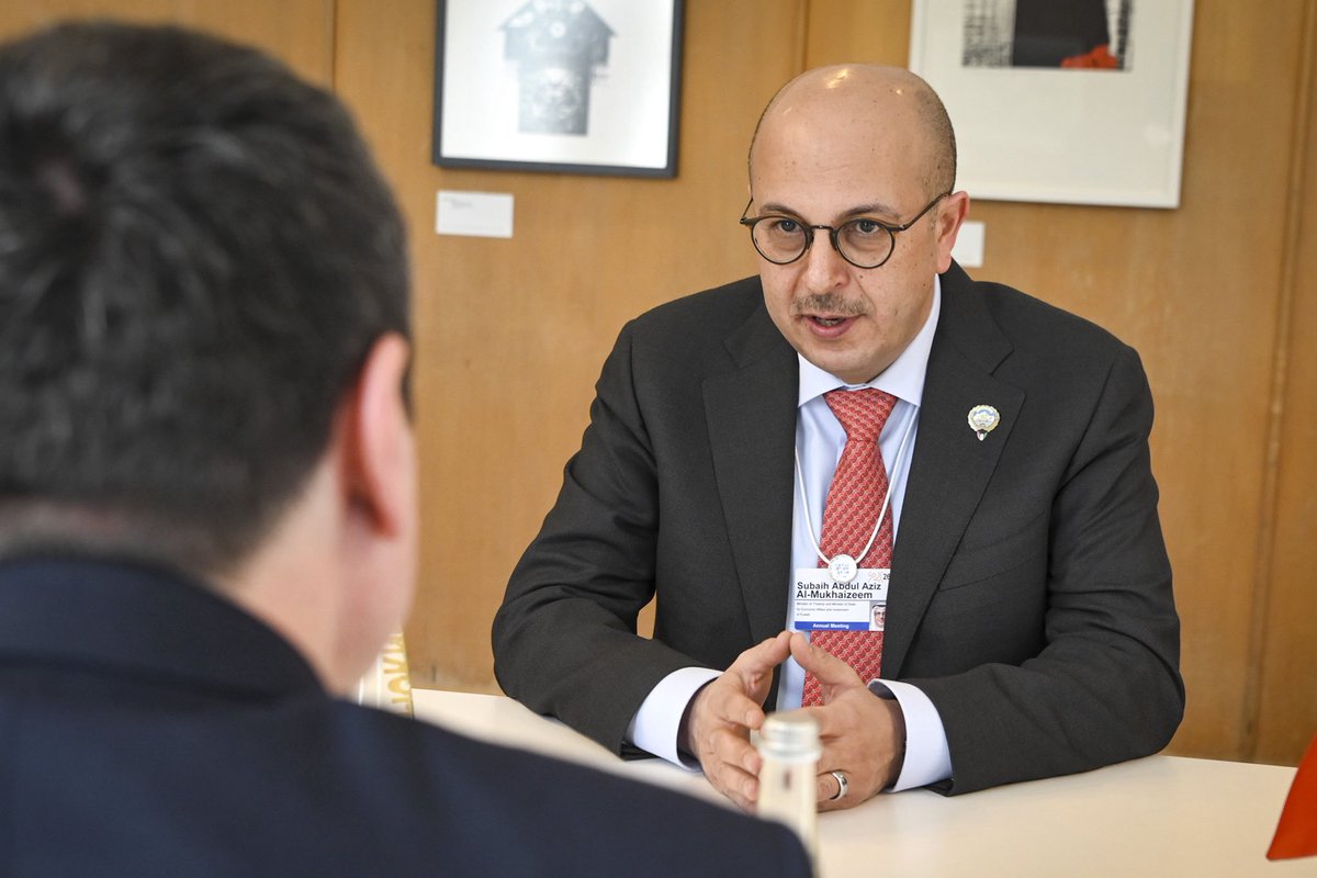 A pleasure to welcome to <a href="/houseofkosova_/">House of Kosova</a> Dr. Sabeeh Al-Mukhaizeem, Minister of Electricity, Water, and Renewable Energy; Acting Minister of Finance; and Minister of State for Economic Affairs and Investments of the State of Kuwait. In a positive and productive meeting, I thanked