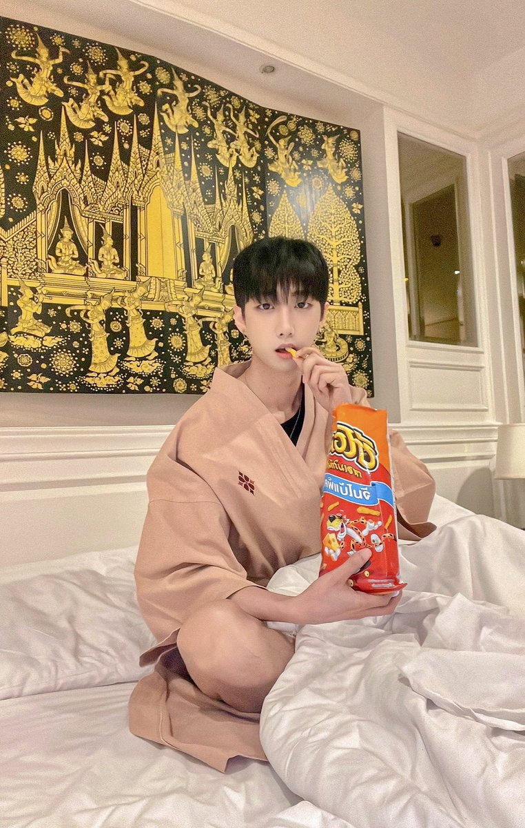 여름은 덥고 겨울은 춥고 봄 가을은 넘나 짧은 것;
#게친소 #ㄱㅊㅅ #트친소 #ㅌㅊㅅ #부산게이