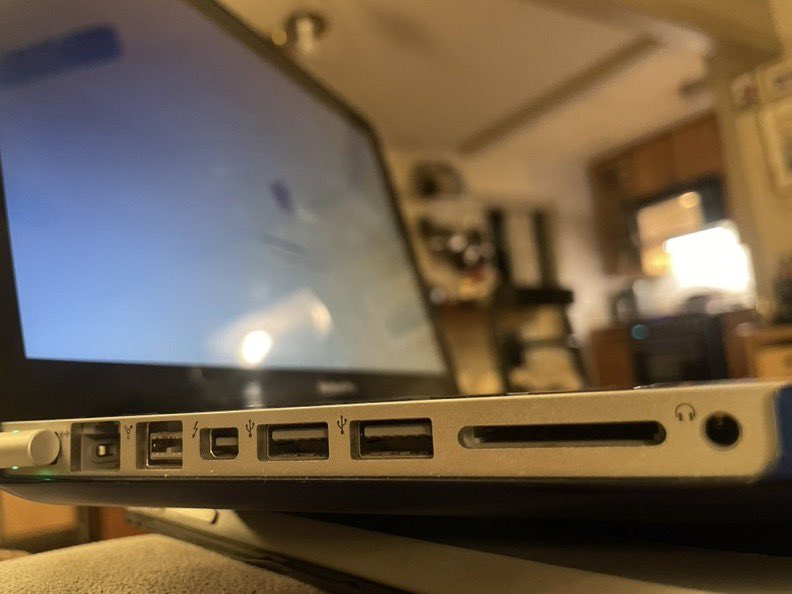 Haster18_'s tweet image. we used to have it all

holes for days