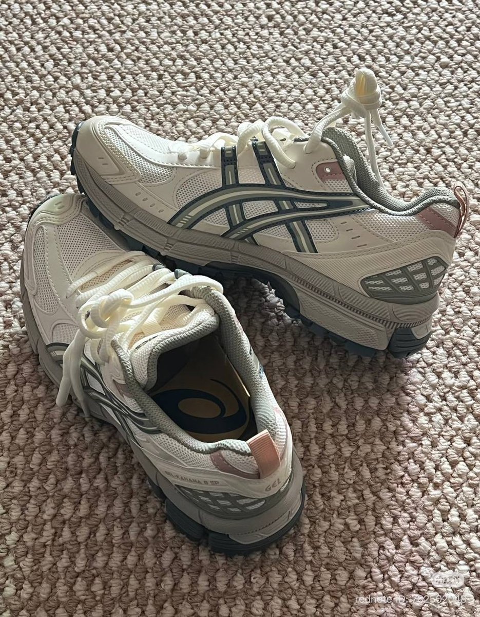 xalivyy's tweet photo. Outdoor vibes, daily wear approved. ASICS GEL-Kahana 8 cream olive👍🏻‼️ https://t.co/fWIbGyk70N