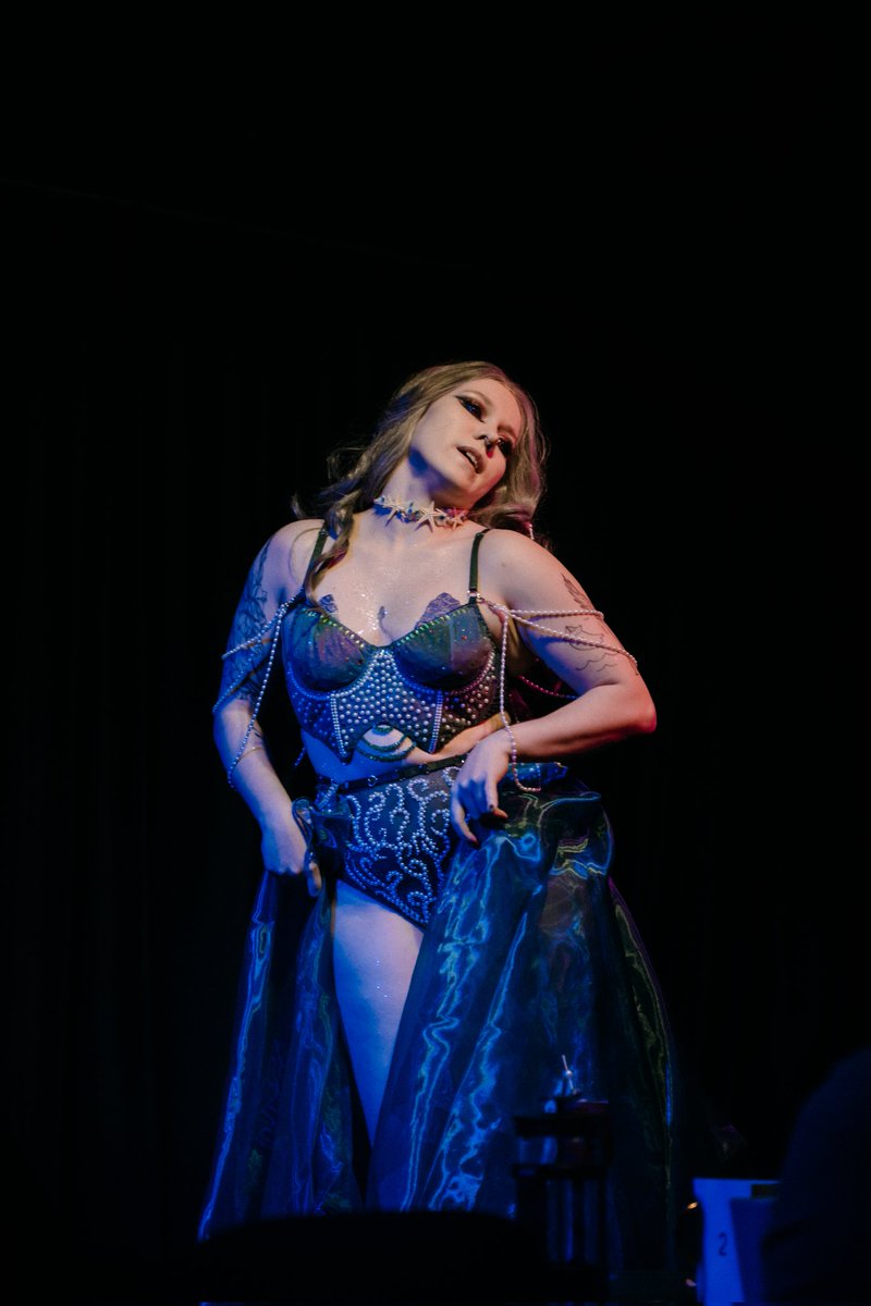 MsMariaSnape's tweet image. блин, ну наличие света на площадке решает конечно.
нравится ♥️