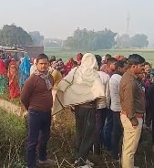 Sarthak8992's tweet image. #चंदौली 
4 दिन से लापता युवक का मिला शव
कुएं में एक युवक का शव मिलने से सनसनी
19 जनवरी को घर से नाराज होकर निकला था 
20 जनवरी को दर्ज कराई गई थी गुमशुदगी की रिपोर्ट
बलुआ थाना क्षेत्र के प्रभुपुर गांव की घटना 

#BreakingNews #ZeeUPUK #crimenews @chandaulipolice