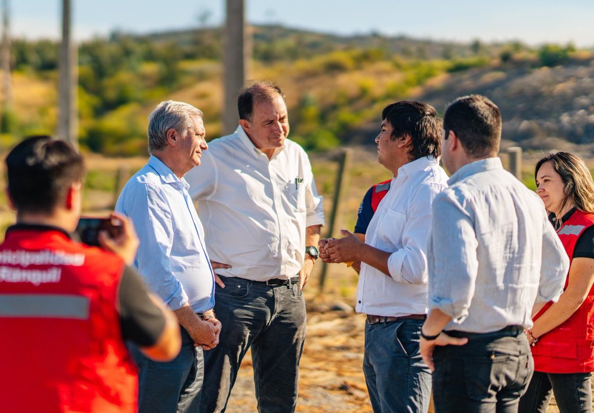 memerluzo's tweet image. 🇨🇱 KAST PRESIDENTE ELECTO 🇨🇱 

DÍA 37: Presidente @joseantoniokast junto al futuro ministro de Vivienda @ipoduje asistieron a la región de Ñuble y Bío Bío

Faltan 48 días para que se vaya por fin @GabrielBoric. Que tortura hemos vivido estos 4 años.
