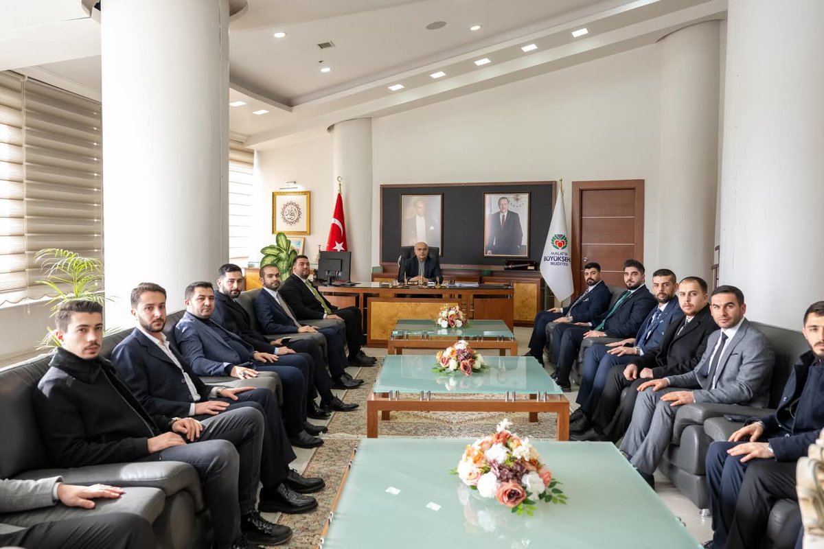Genç Askon Genel Başkan Vekilimiz Sn.İbrahim Ünal Konal, Teşkilat Başkanımız Sn. Bilal Çağlayan , Genel Başkan Yardımcılarımız , Malatya Şube Başkanımız Sn.Burak Sürmeli ve Yönetim Kurulu üyelerimiz ile birlikte Malatya Büyükşehir Belediye Başkanımız Sn Sami Er'i ziyaret ettik.