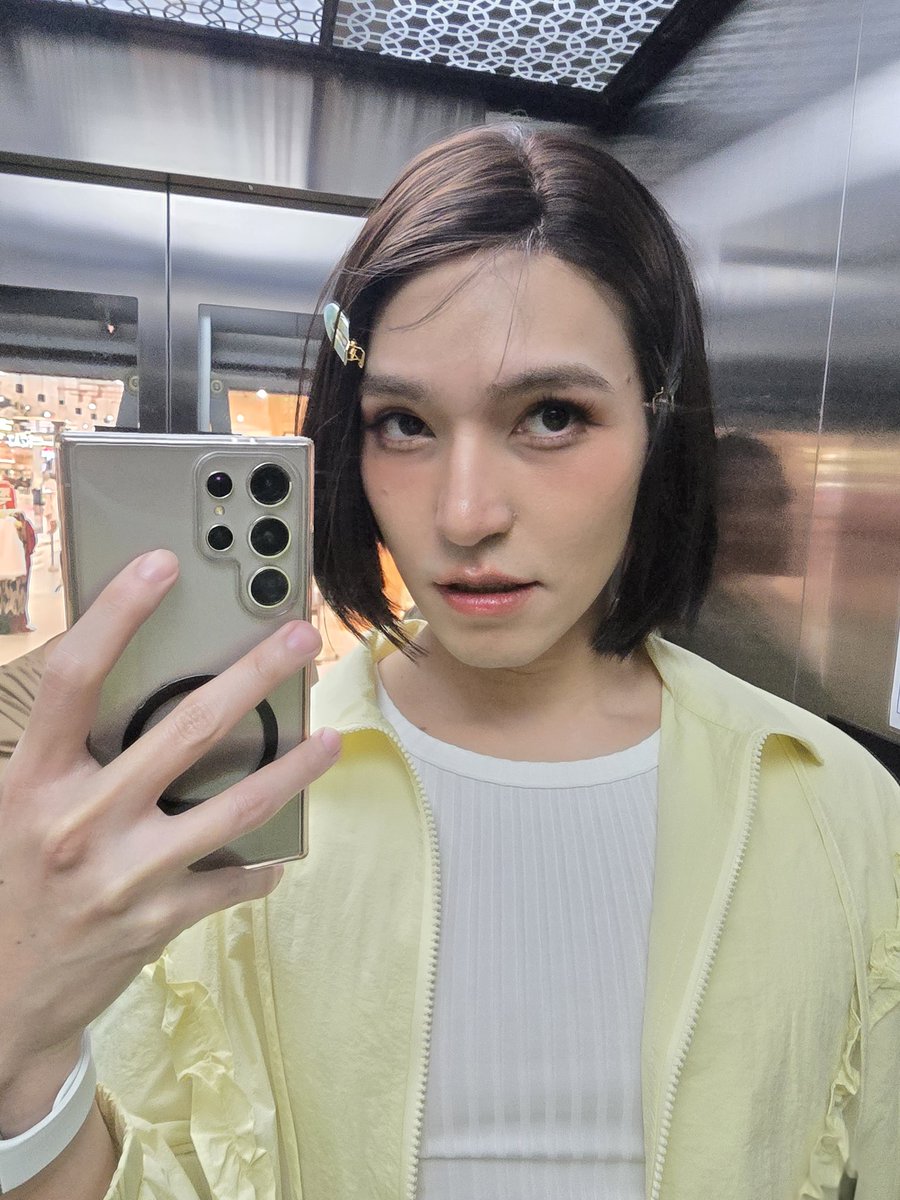 ตัดปีกจมูก full alar trim เกือบ 1 เดือน 

ผลลัพธ์คือผมยาวขึ้นมากกกกกกกกกกกกกกกกกก โคตรคุ้ม