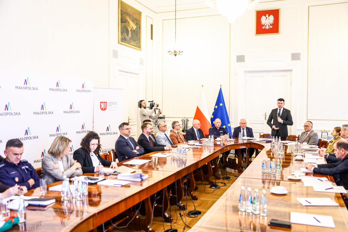 Koleje Małopolskie tweet media
