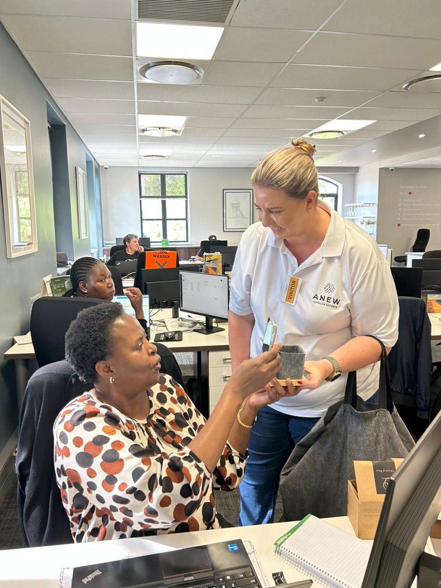 TourvestDM tweet media