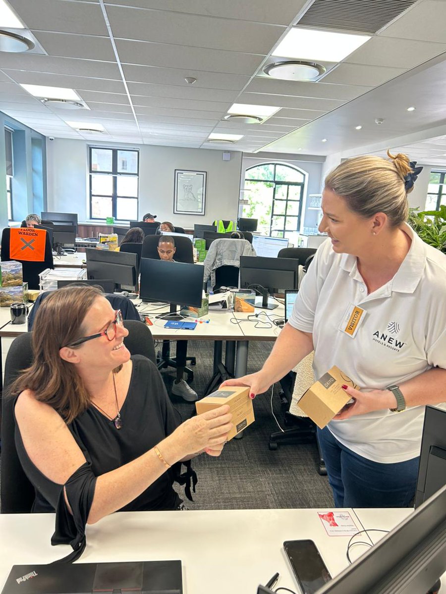 TourvestDM tweet media