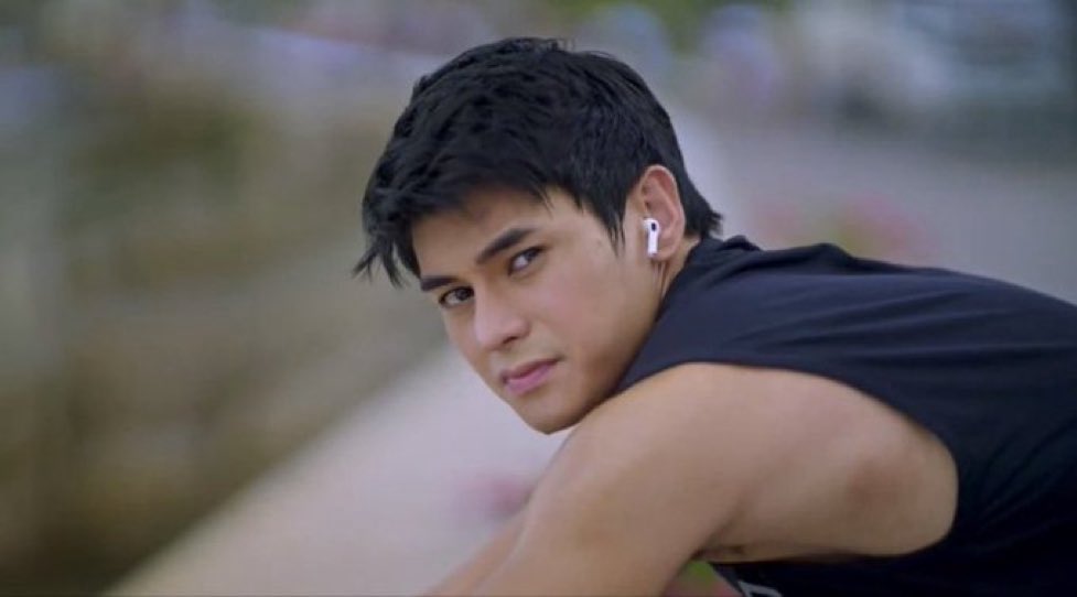 starrydus's tweet image. the teaser and dustin’s screen time are so, so good because tell me why my mind has known no peace since. i keep replaying it, trying to figure out what role he’s playing, and i swear his character is going to be the one everyone talks about. the mystery. the subtle intensity.…