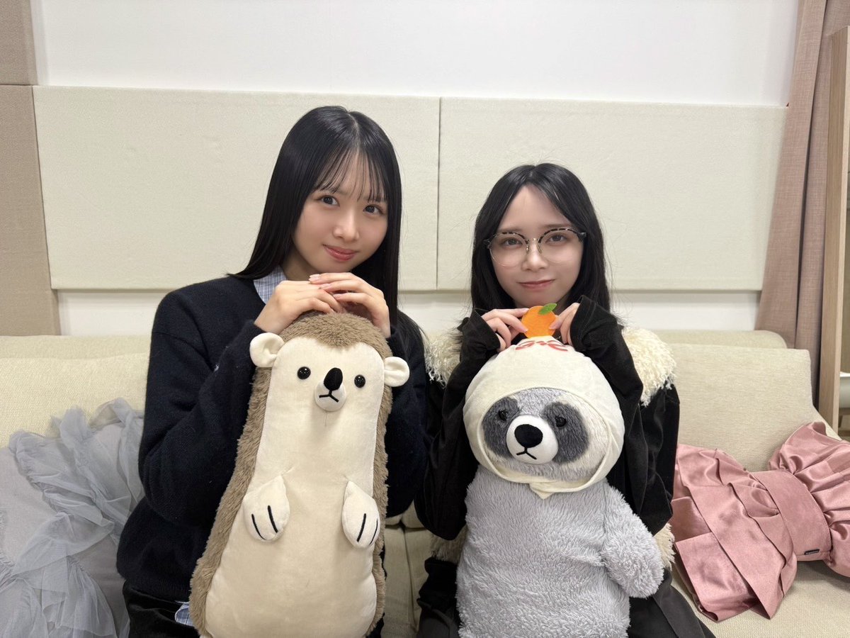 日向坂46上村ひなの、山口陽世キーホルダー まもなく、 #上村ひなの #山口陽世 が SHOWROOM配信をスタートいたし