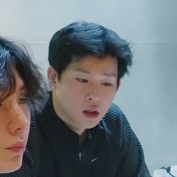 bbbopbo1006's tweet image. #주헌

기현이형이
왁스애플 생양파같다니까
앙나 심각해짐ㅠㅋㅋㅋㅋㅋㅋㅋㅋㅋㅋ
니 무슨 근심있나ㅜㅜ