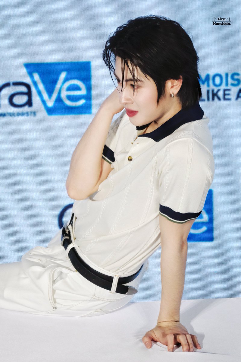 1stmunchk's tweet image. 📸 :  𝟮𝟮•𝟬𝟭•𝟮𝟲 | 𝐃𝘂𝘀𝗶𝘁 𝐂𝗲𝗻𝘁𝗿𝗮𝗹 𝐏𝗮𝗿𝗸
🐰: #Firstone

• ยอมแล้วทูนหัว พี่เละคัก 🫠😳

TLEFIRSTONE CERAVE LIKE A DERM 
☘︎ #CeraVexTleFirstOne
☘︎ #1stMunchkSnap