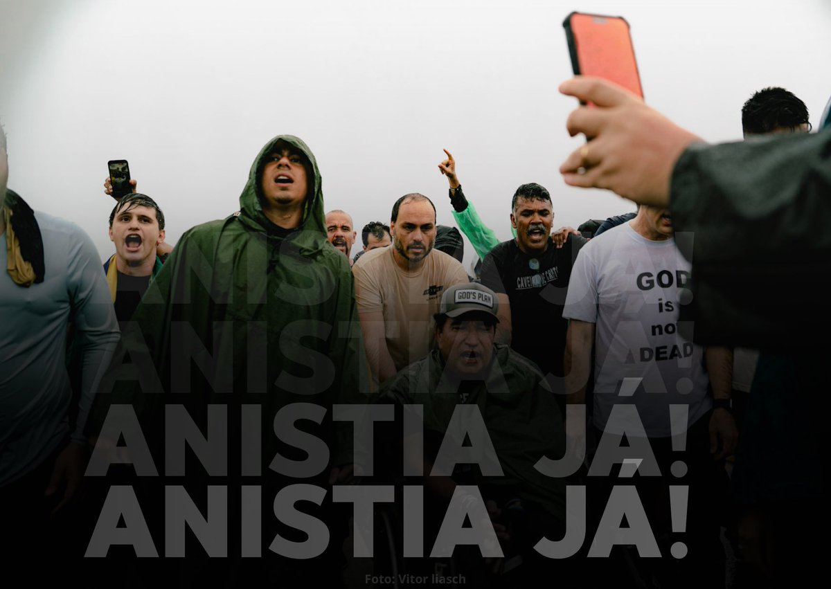 CarlosBolsonaro's tweet photo. https://t.co/6vekyn1rY6
