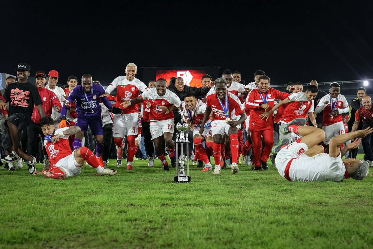 SantaFe's tweet image. ¡Buenos días, Supercampeones 🏆😍🦁!

#VamosSantaFe 🇮🇩