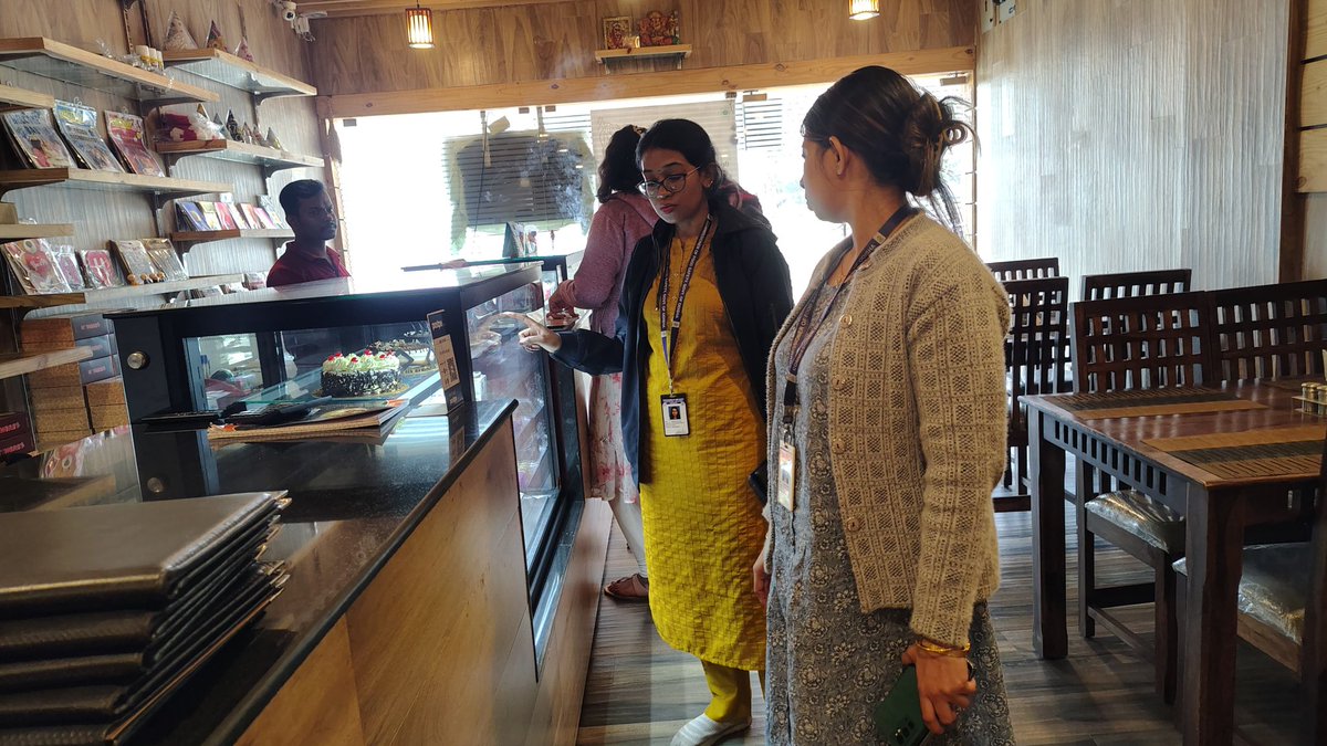RourkelaMC's tweet photo. Under the Food Safety Enforcement Drive, RMC conducted #inspections at various locations across the #city. Several shops in Civil Township, Chhend, Bisra Road, Madhusudan Marg, Railway Station and Vedvyas area were inspected, and #penalties were imposed on #violators.
#rmc https://t.co/Ie9ZeLgy8f