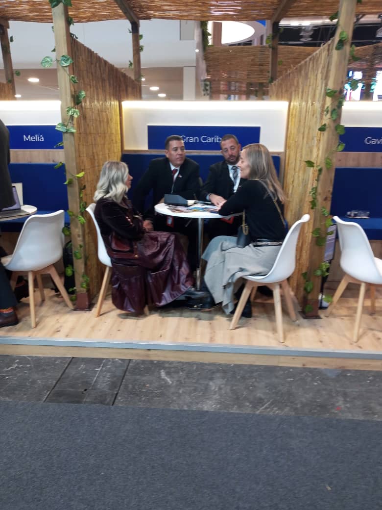 📌 Primera jornada de nuestro equipo de #GranCaribe presente en #FITUR2026.

Con energía y orgullo, iniciamos nuestra participación en la mayor feria internacional de turismo, donde demostramos nuestro compromiso de mostrar la Cuba 🇨🇺 auténtica, diversa y hospitalaria. 🤗

#Cuba