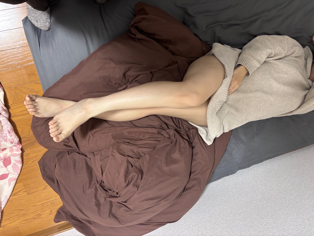 ftgfhu's tweet photo. 寝バックで犯した日の写真。デカケツ揉みながら奥にごりごり擦り付けるのが気持ちいい。
この時は3回しました。 https://t.co/4gNXuDLWiy