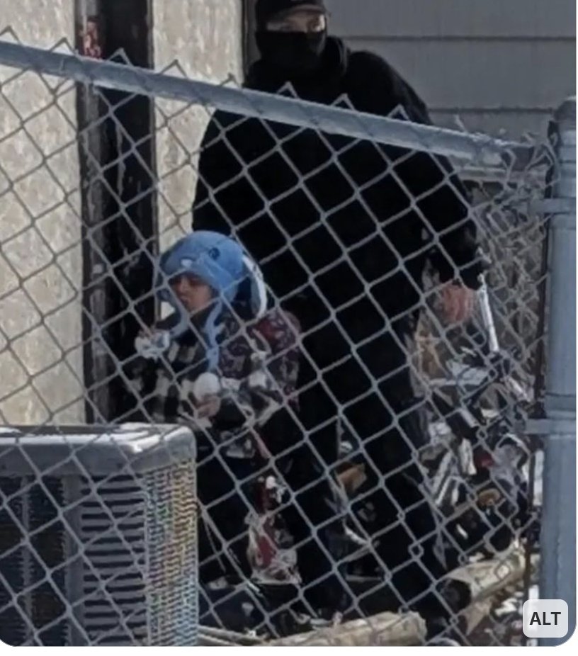 I_amMukhtar's tweet image. ICE agents detained this five-year-old boy as he came home from school and then used him as bait.