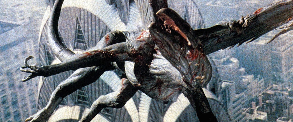 Roybattyforever's tweet image. Los 80 son una época apasionante. Héroes forzudos, películas míticas, blockbusters más grandes que la vida... pero también films pequeños de serie B que hay que reivindicar.

Aquí os presento un hilo con maravillosas películas de culto de los 80.