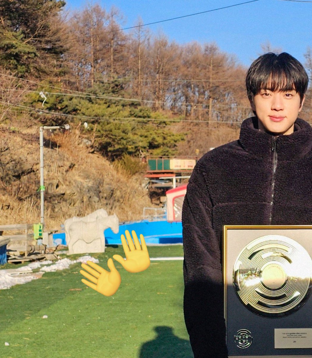 jinsbelle's tweet image. Istg spoilers are all over the place😭