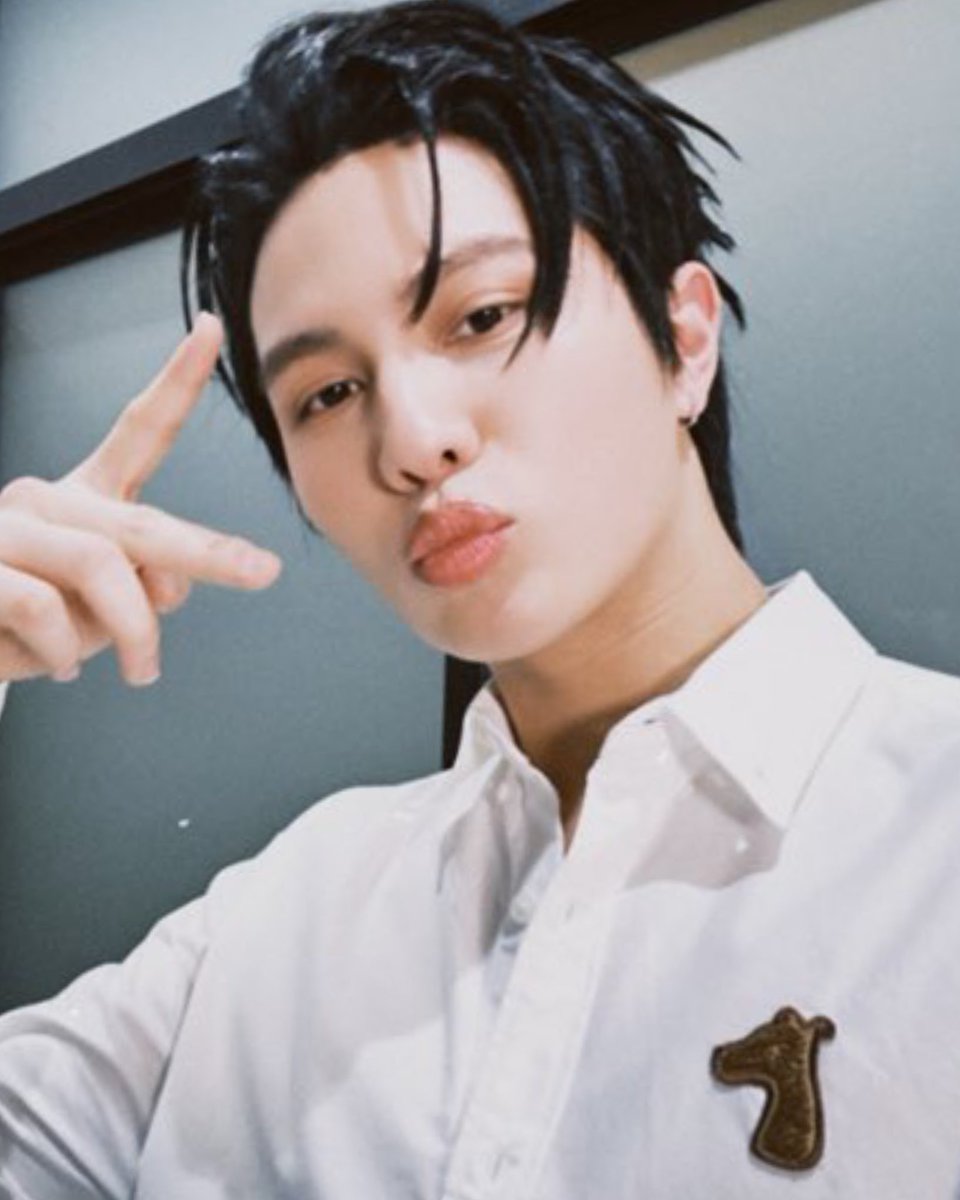 willismote's tweet image. Cute as hell                            WHAT THE HELL?