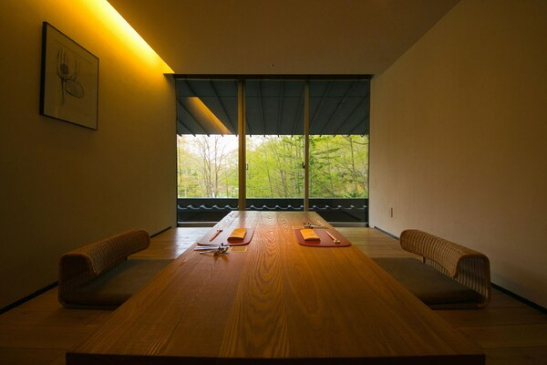 hiddenstaysjp's tweet photo. If you’re looking for a quiet, adult-only luxury onsen retreat in Hokkaido, this is it.

Hidden in Noboribetsu, BouRou NOGUCHI Noboribetsu offers just 40 spacious suites, each with a private open-air hot spring bath fed directly from the source.

Soak in milky-white sulfur waters, gaze out at the mountains, and enjoy absolute privacy.
No crowds. No noise. Just nature, design, and deep relaxation.
This is not just a hotel—it’s a once-in-a-lifetime onsen experience in Hokkaido.