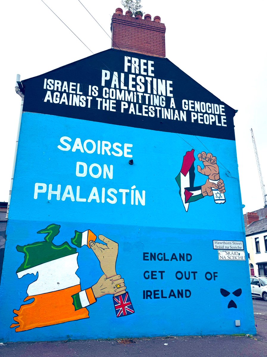 KNEECAPCEOL's tweet image. Belfast stands with 🇵🇸