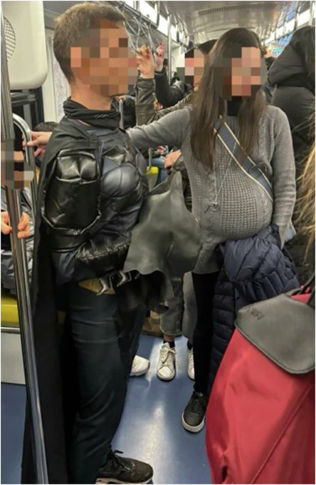 Rainmaker1973's tweet image. The Batman effect. 

A female experimenter, appearing pregnant, boarded the train. In the experimental condition, an additional experimenter dressed as Batman entered from another door. Passengers were significantly more likely to offer their seat when Batman was present (67.21%…