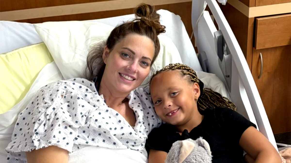 ClevelandClinic's tweet image. The average person has around 35 feet of intestines. Lacy was left with about 35 inches after a crash. While six emergency surgeries saved her life, it was a rare intestinal transplant that ultimately restored her quality of life.

More: cle.clinic/4b8NWYA