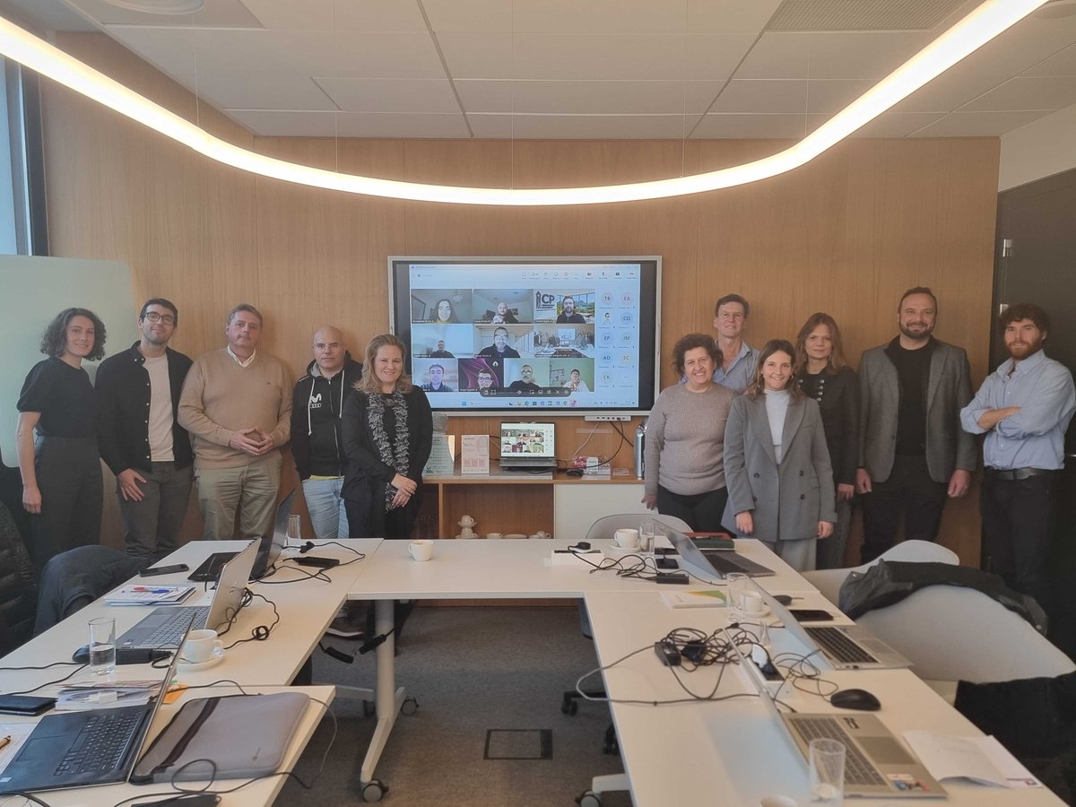 divine_hrzn_eu's tweet photo. ✨ DIVINE final plenary meeting completed!

Two productive days in Nice 🇫🇷 reflecting on project achievements and impact on the #agri #dataeconomy.

🙏 A heartfelt thank you to all partners for their dedication throughout the project and to our host @digiotouchai.

#DIVINEproject https://t.co/py1vYcr0pU