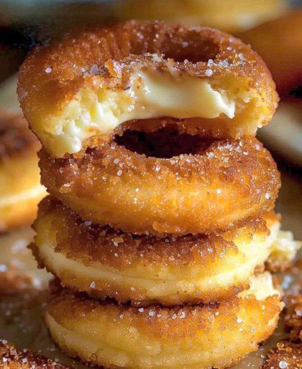 Hoopss's tweet image. Churro Cheesecake Donuts