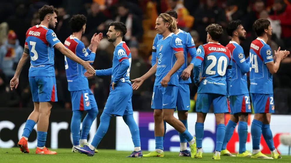 Atleti365__'s tweet image. 💬 Mensaje desde el vestuario

🫣 Tras el pinchazo en Estambul, algunos de los pesos pesados del Atleti lanzaron un mensaje claro:

🗣️ “Nos vamos a meter”.

@marca