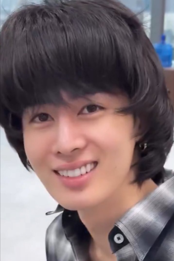 iashafmai's tweet image. บอกธีร์ว่าสิ่งนี้อยู่ในตั้งสติหน่อยคุณธีร์ใช่หรือไม่ ถ้าใช่คือรอขำท้องแข็งแล้วนะ 😂🤣

#TheeAndTheeSeries