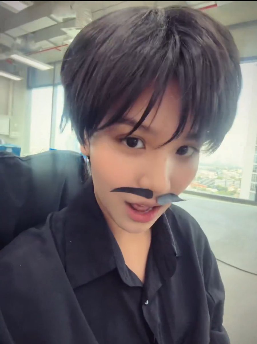 iashafmai's tweet image. บอกธีร์ว่าสิ่งนี้อยู่ในตั้งสติหน่อยคุณธีร์ใช่หรือไม่ ถ้าใช่คือรอขำท้องแข็งแล้วนะ 😂🤣

#TheeAndTheeSeries