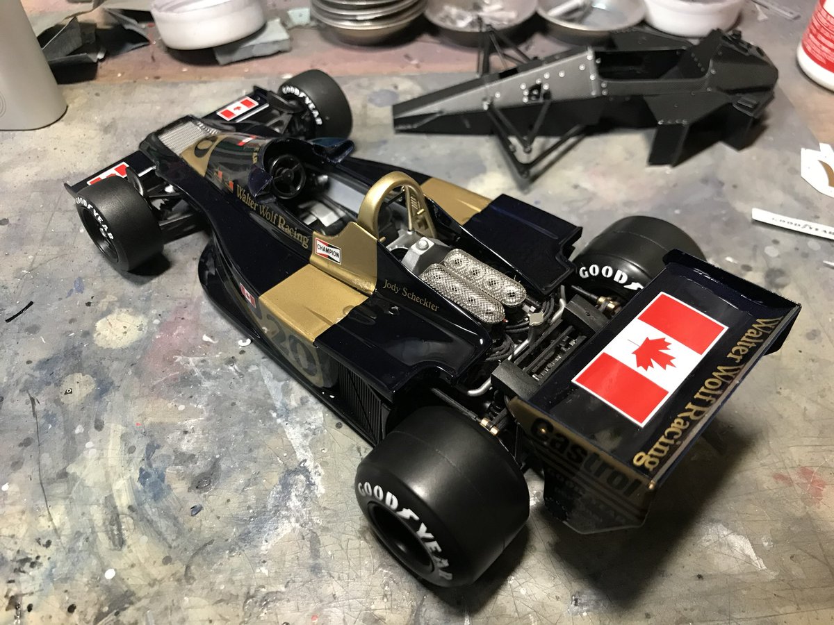 #魅力のある黒を見せてください見た人全員強制
黒いのと黒っぽいのと