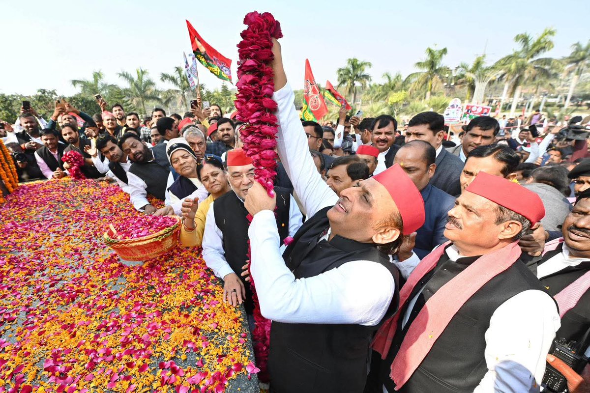 AdvSubhashVerma's tweet photo. https://t.co/B9V5pYEcwx