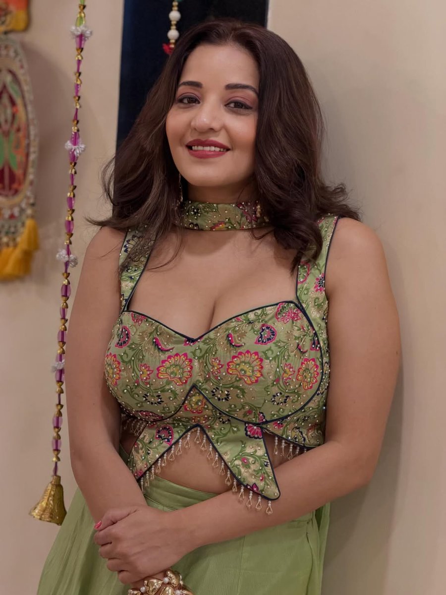 AsliMonalisa's tweet photo. Let Your Unique Beauty Shine Bright 😍♥️♥️♥️ Beautiful Outfit https://t.co/idcxC2gLFH
