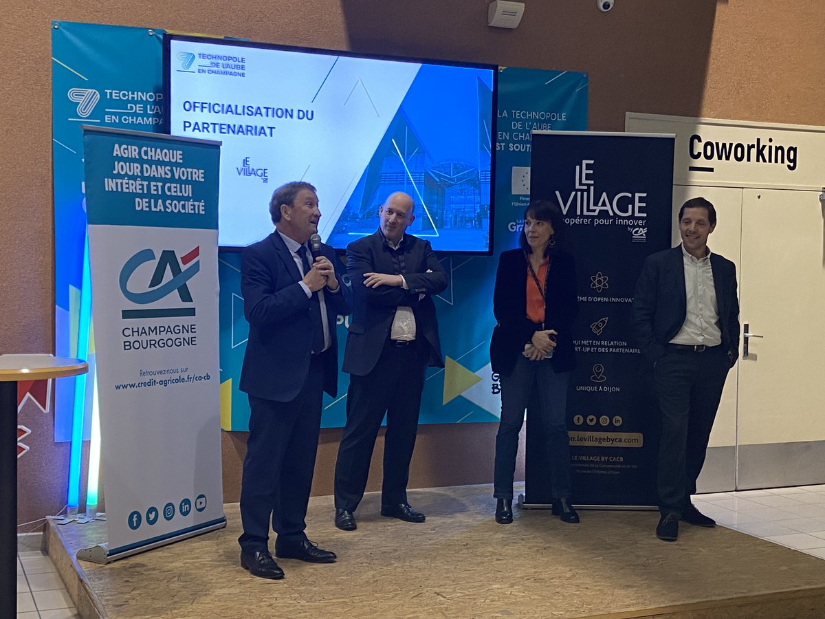 HandiConseils's tweet photo. Le 20/01, Olivier Laurain représentait Handi Conseils lors de l’officialisation du partenariat entre la Technopole de l’Aube et le Crédit Agricole Champagne-Bourgogne / Village by CA Champagne-Bourgogne.

Une belle dynamique pour l’écosystème local 🚀
#Entrepreneuriat #Innovation https://t.co/Fj8JSpmOBp