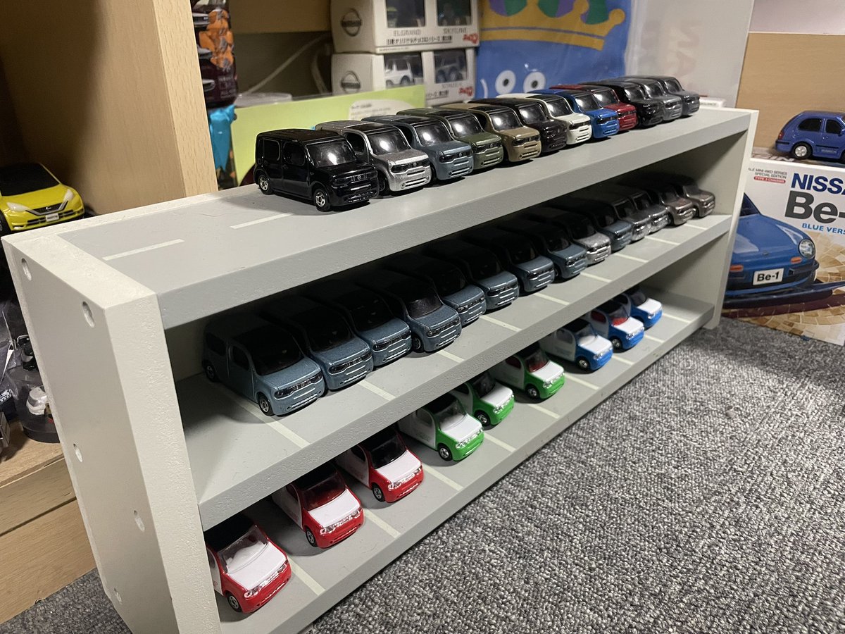 Z12カラーサンプルトミカは前期12色しか存在しないので、中期以降の