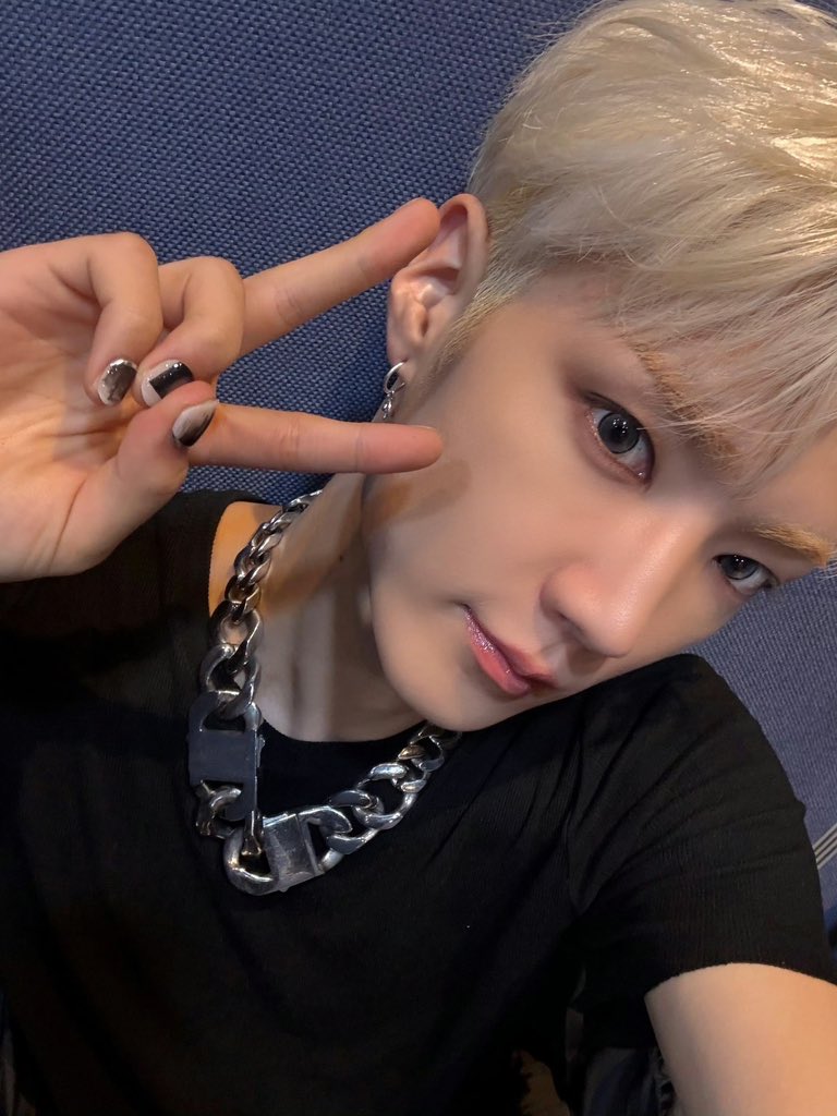 YJ tweet media
