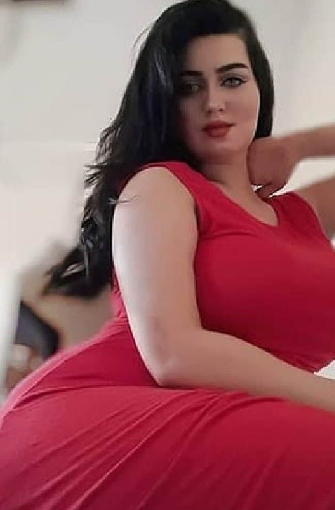 سؤال للجميع 
هل الحرمه الخمسينية مرغوبه للزواج؟