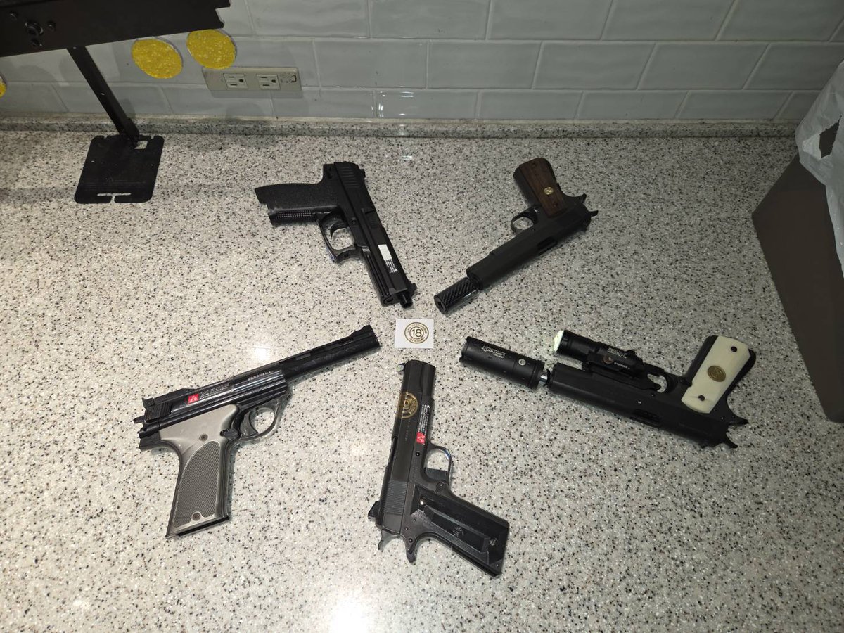 Area41Y's tweet image. 1/22(木)本日もご参加ありがとうございます！ 
メインのお客さまもスタッフを交えてのゲーム。
EASTも練習でのお客様も多くご来店いただきました。
明日は１４時からのオープンとなります。
よろしくお願いします。

＃AREA41