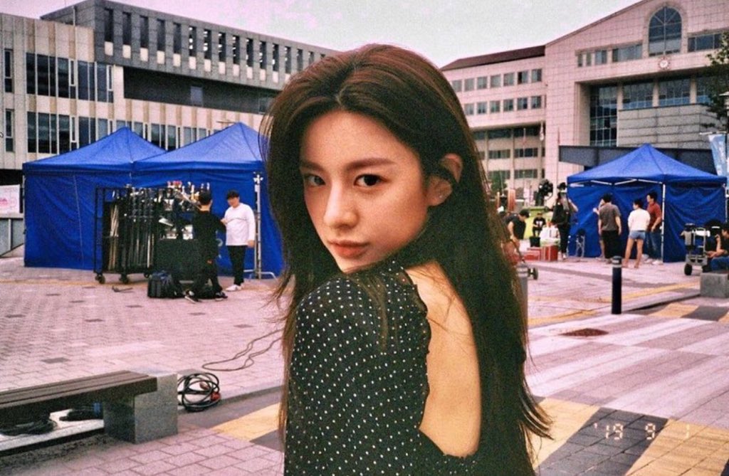 ladywitchx's tweet image. พรีเดบิ้วยุนจองแต่ละรูปคือสวยเหมือนไม่มีอยู่จริง