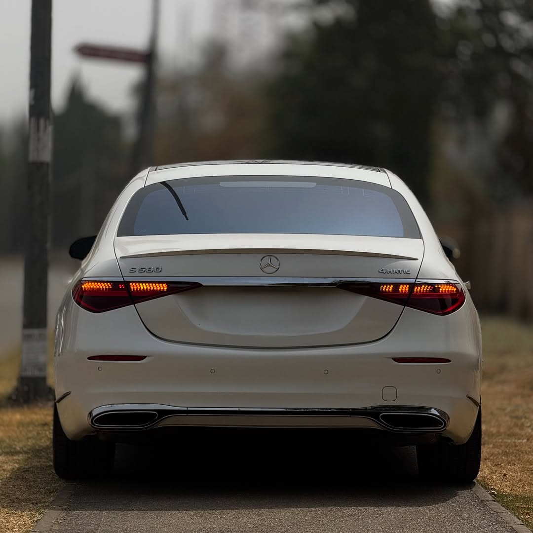 Mercedes Benz-Sclass 
W223
S500
$TBA*MSRP
Engine 
3.0L ln-line6 
Horspower
429
Torque 
384 ib-ft