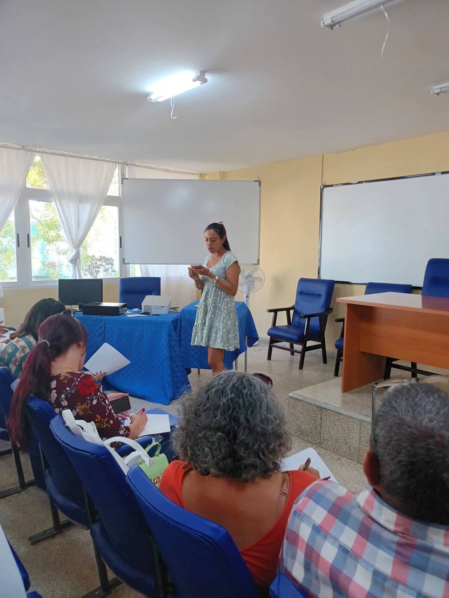 CubaMES's tweet photo. ✍️ Se realizaron las sesiones finales de la I Jornada Provincial de Comunicación y Encuentro con la Prensa, evento organizado por la FEU de la UG y la FEU UCMGT 📱🌟
ℹ️📸 @UG_Cuba
#JornadaDeComunicación #SeguimosAscendiendo #UCMGTMO #FeuDeLaUg https://t.co/cnIFKuwYic