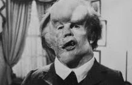 MaskedHorror123's tweet image. John Hurt didn’t just act in horror — he became it. 🔪👁️

From the terror of Alien to the darkness of Hammer Horror, his presence still haunts screens.

Happy Birthday to a true horror icon.

#JohnHurt #HorrorIcon #HorrorHistory #Alien #ClassicHorror